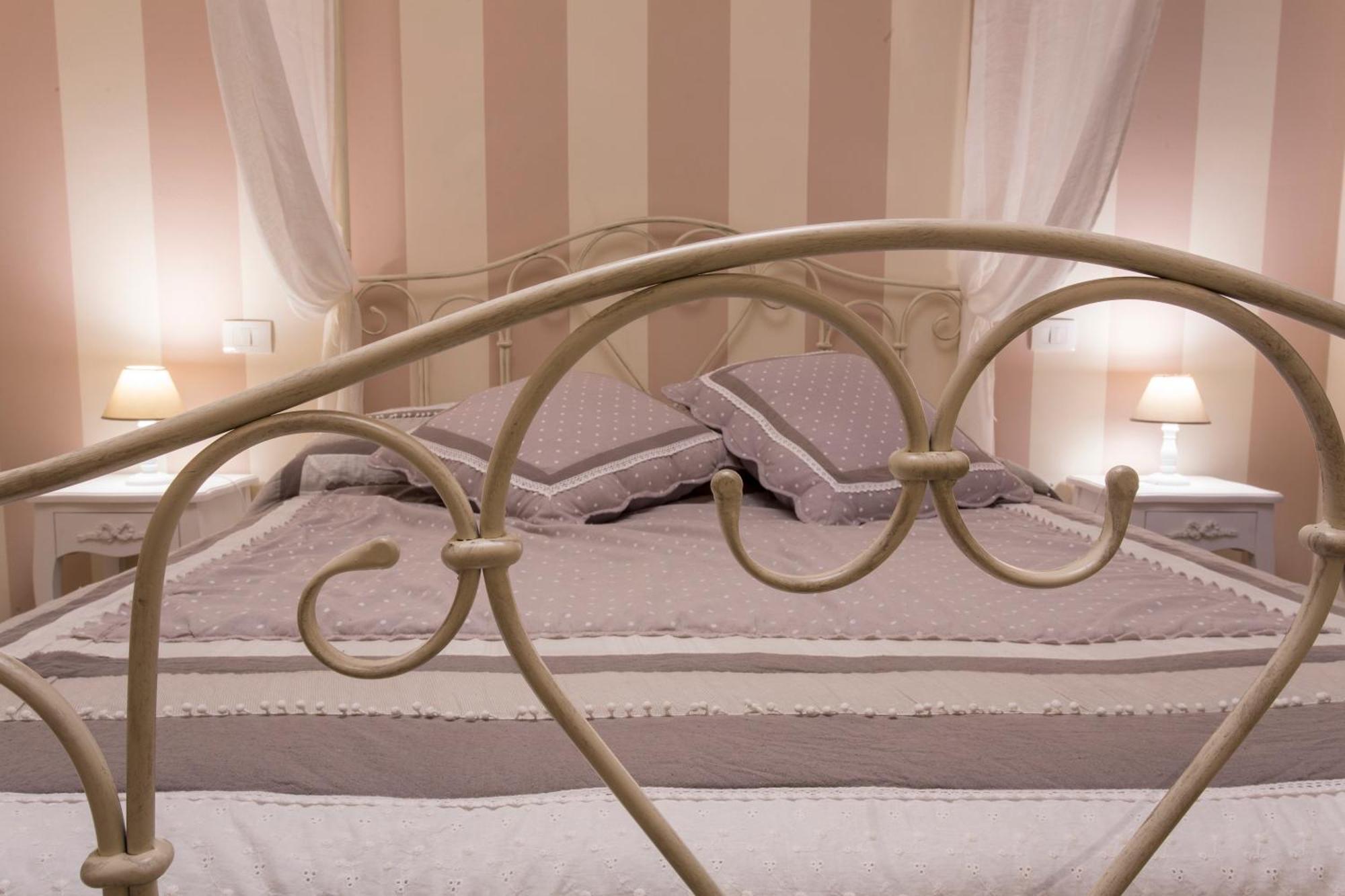 La Vecchia Tenenza B&B Читта-делла-П'єве Екстер'єр фото