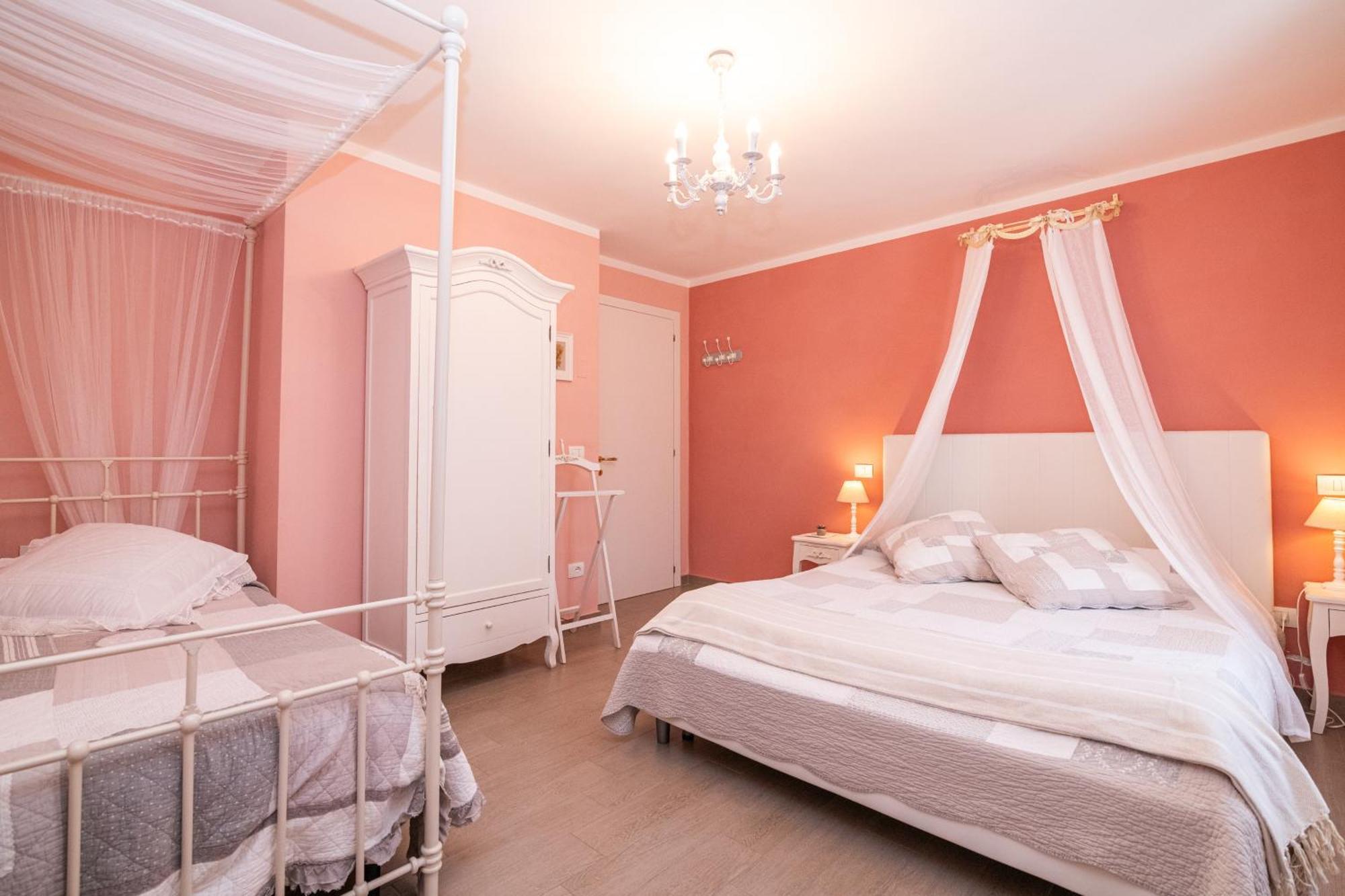 La Vecchia Tenenza B&B Читта-делла-П'єве Екстер'єр фото